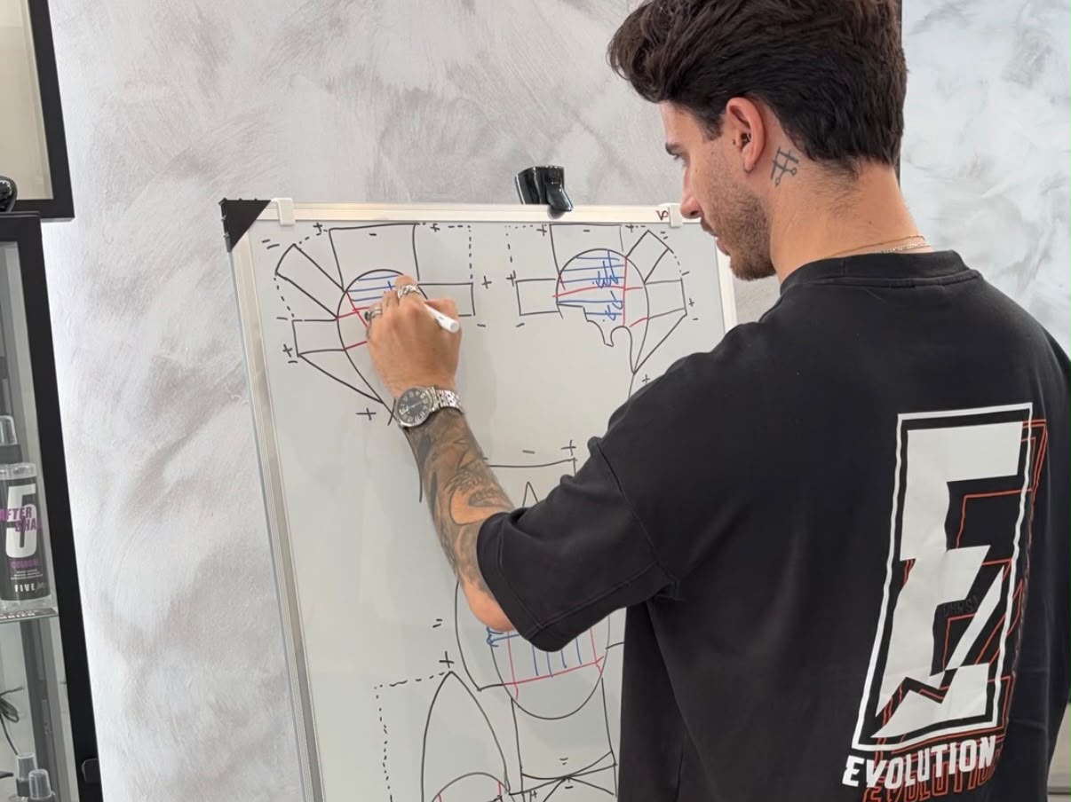 Paso 02 · Diseñamos